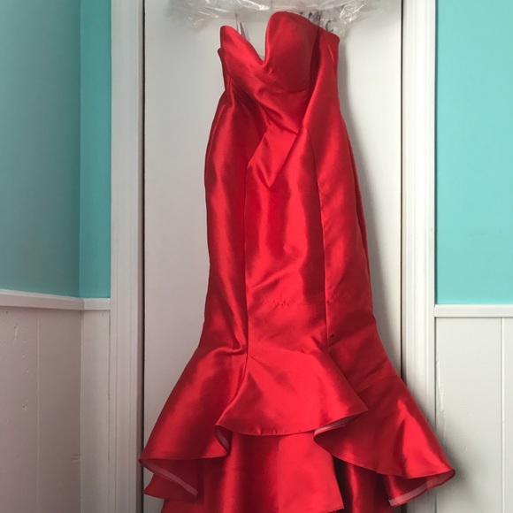 Prom dress - Picture 2 of 2